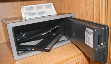 YALE LAPTOP