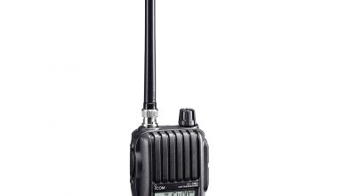 ICOM  IC-V80 1