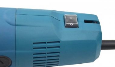 MAKITA VR1000
