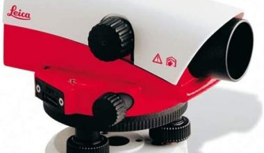 LEICA NA-720 1
