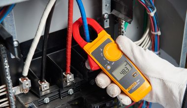 FLUKE 302