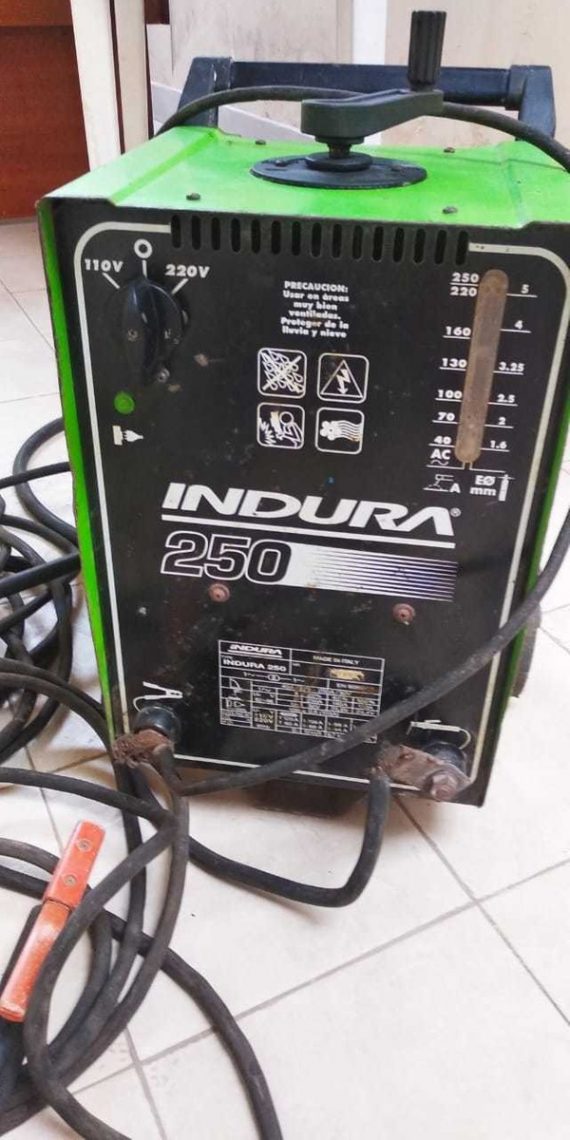 INDURA  250 AC/DC 4
